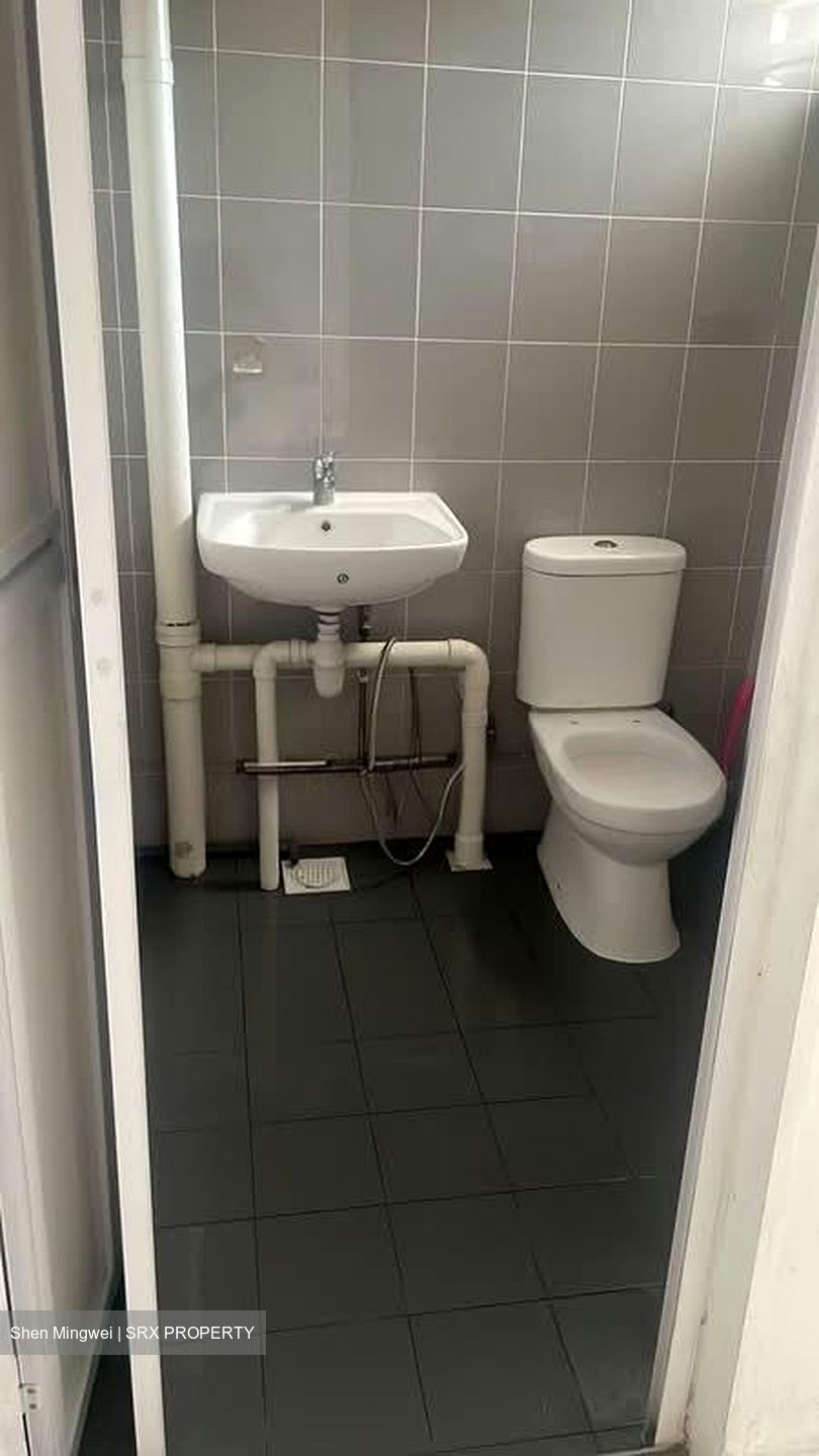 Blk 225 Jurong East Street 21 (Jurong East), HDB 3 Rooms #602793831